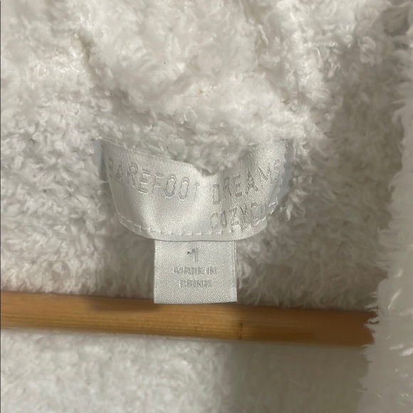 Barefoot Dreams CozyChic White Robe - Picture 3 of 9